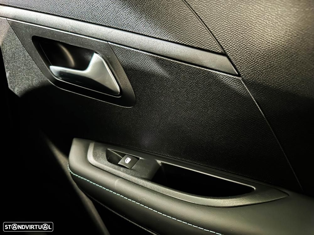 Peugeot e-208 50 kWh Allure Pack - 25