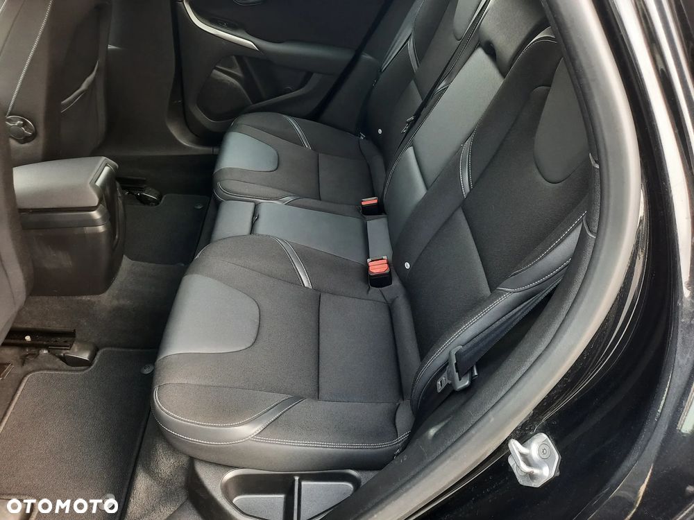 Volvo V40 D3 Momentum - 24