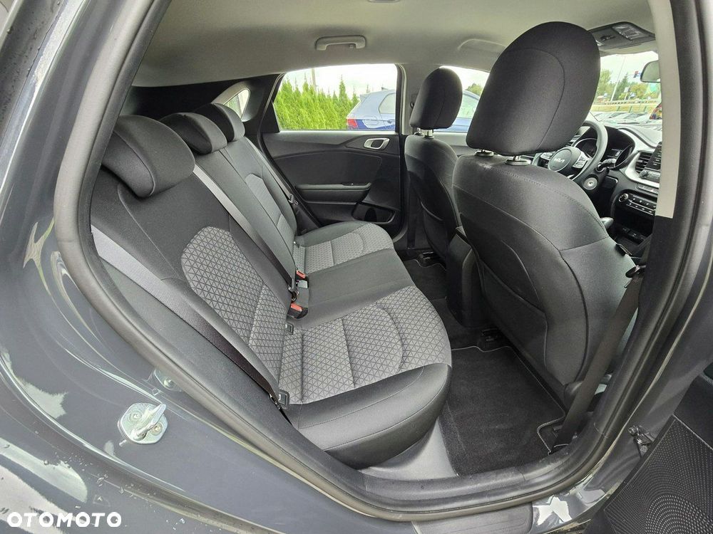 Kia Ceed - 23