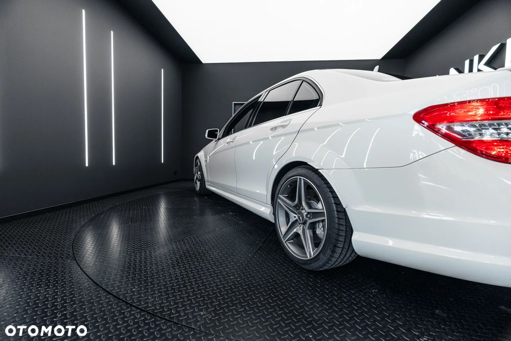 Mercedes-Benz Klasa C 63 AMG 7G-TRONIC - 15