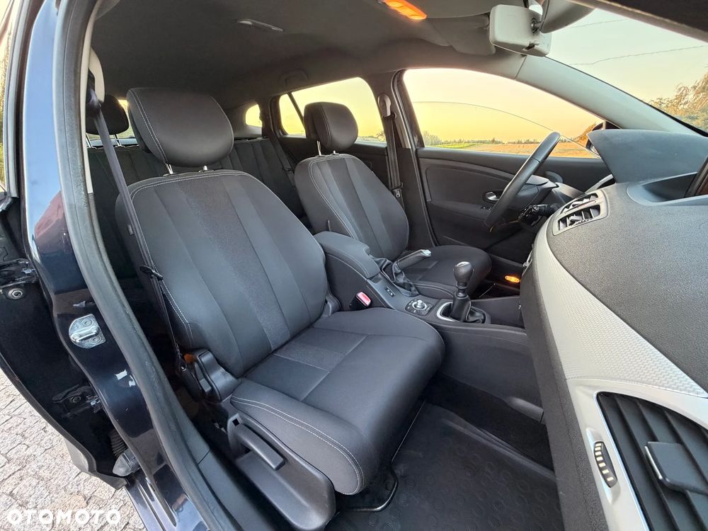 Renault Megane 1.6 16V Authentique - 8