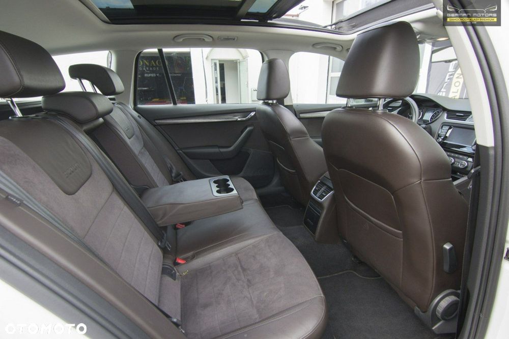 Skoda Octavia Scout 1.8 TSI 4x4 DSG - 30