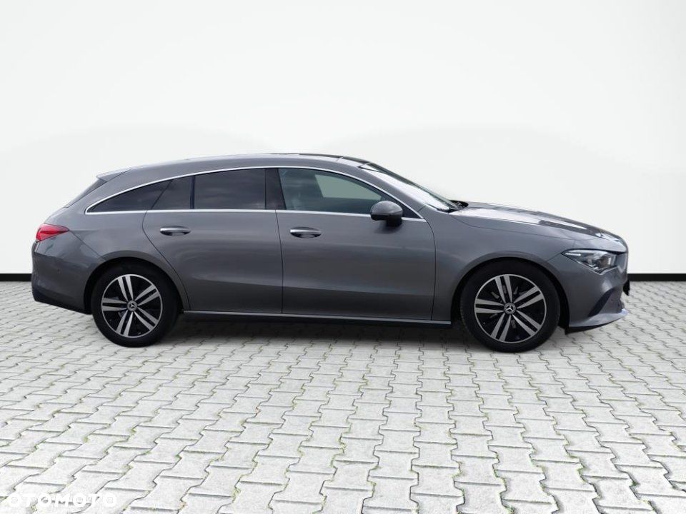 Mercedes-Benz CLA - 4