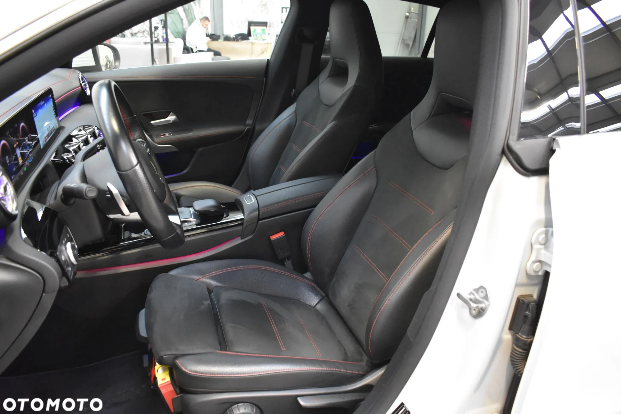 Mercedes-Benz CLA 250 E AMG Line 8G-DCT - 23