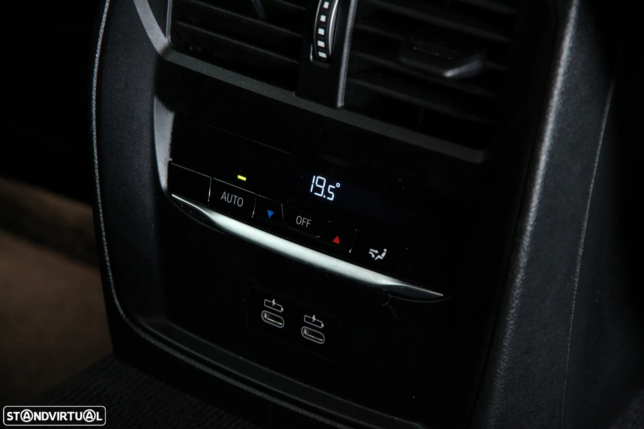 BMW 320 d Touring Pack Desportivo M Auto - 36