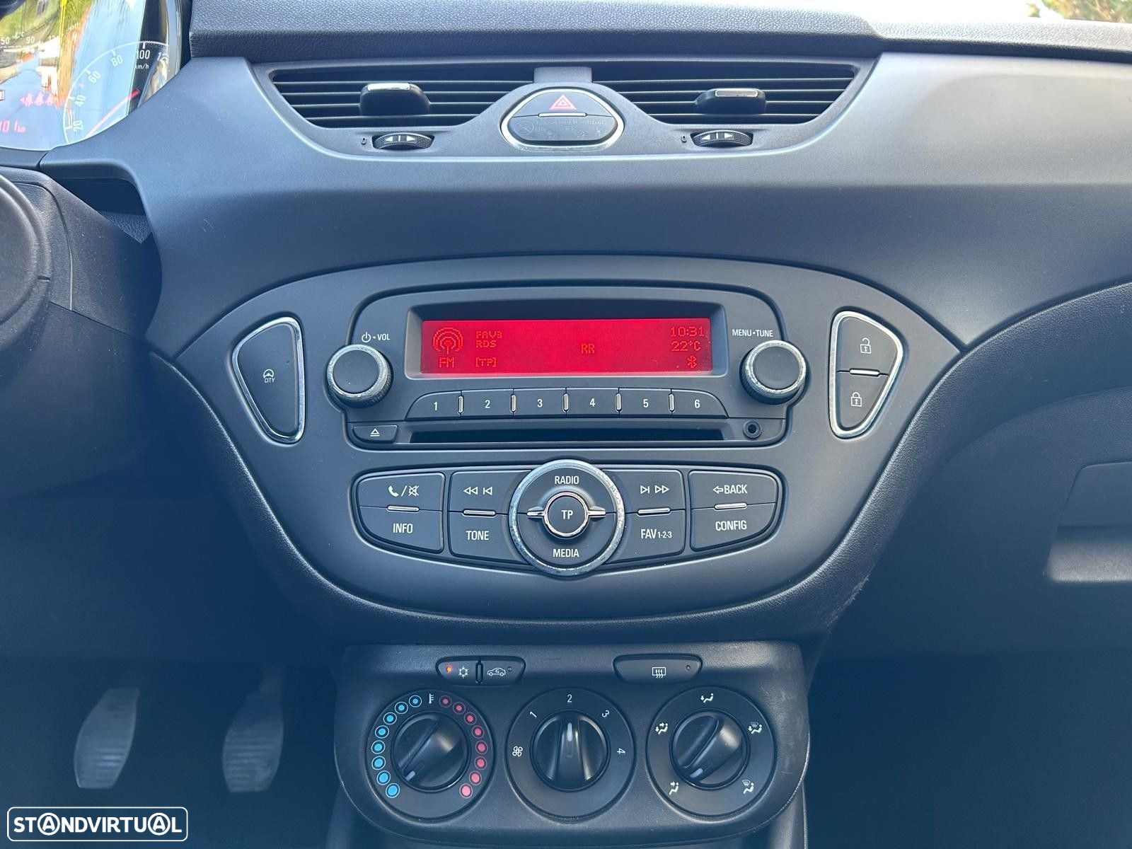 Opel Corsa 1.2 Dynamic - 32