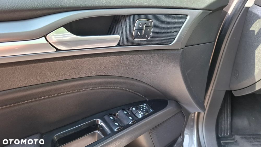 Ford Mondeo 2.0 TDCi Titanium PowerShift - 26