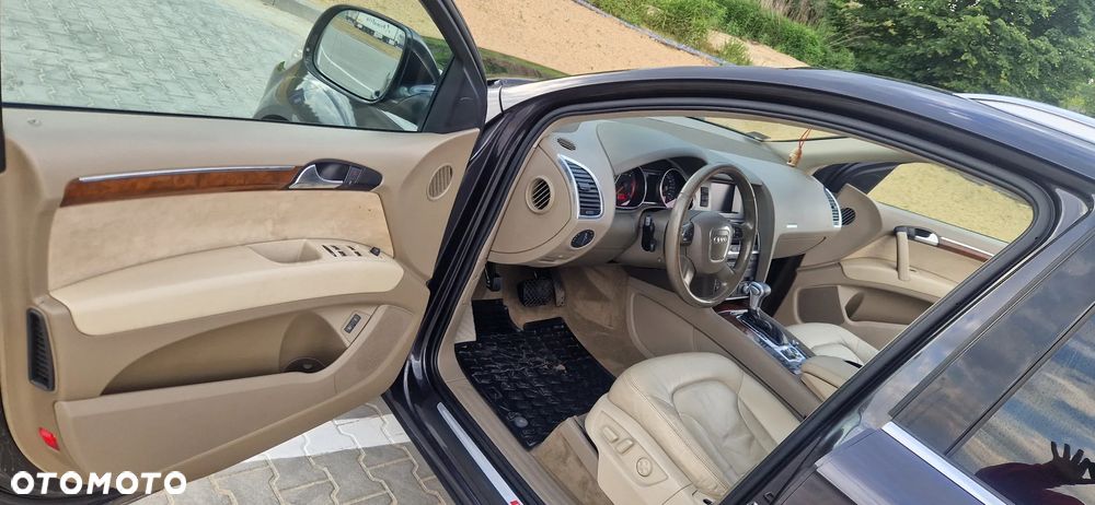 Audi Q7 - 12