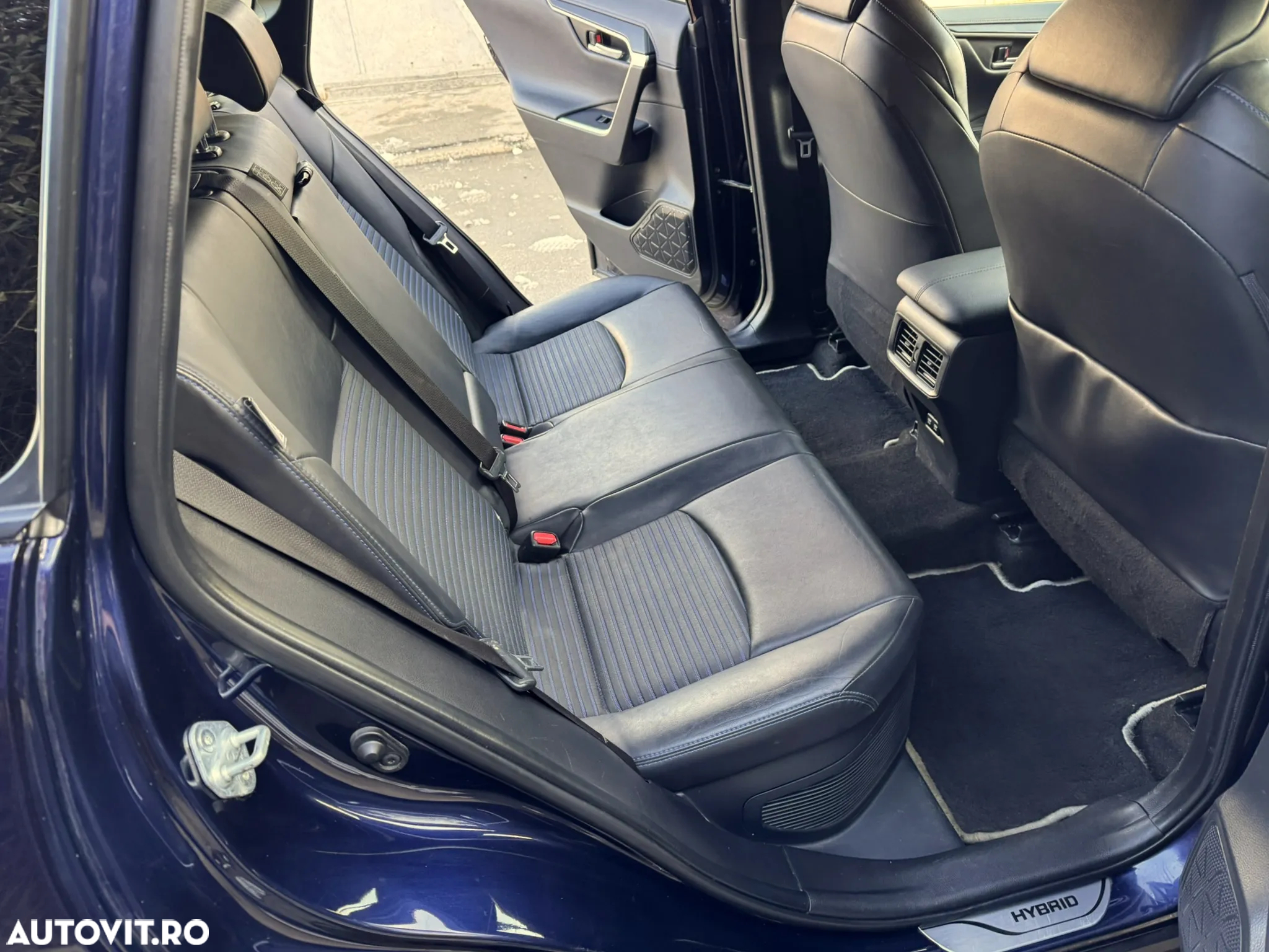 Toyota RAV4 2.5 4x4 Hybrid Style Selection - 16