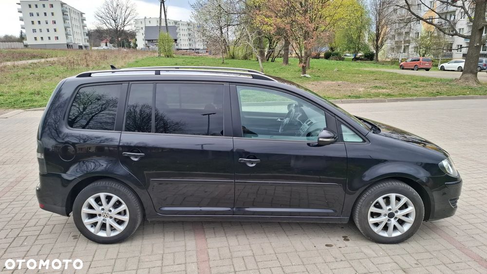 Volkswagen Touran - 5