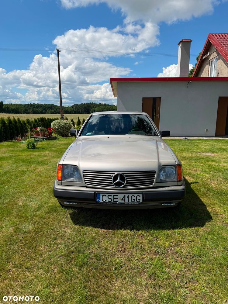 Mercedes-Benz W124 (1984-1993) - 12