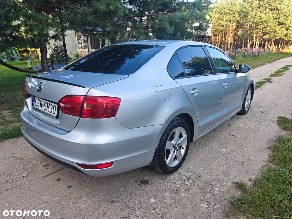 Volkswagen Jetta 1.4 TSI Comfortline - 16