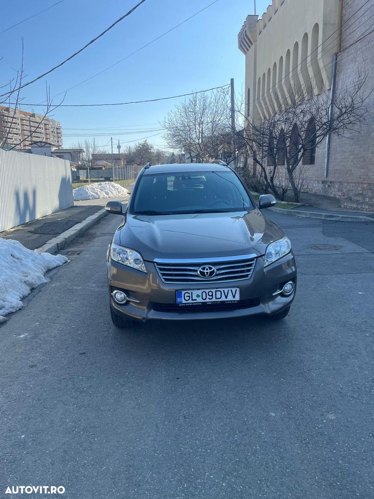 Toyota RAV4 2.2 D-4D 4x4 Travel - 1