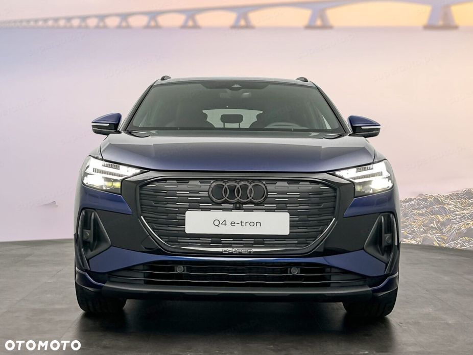 Audi Q4 e-tron - 4
