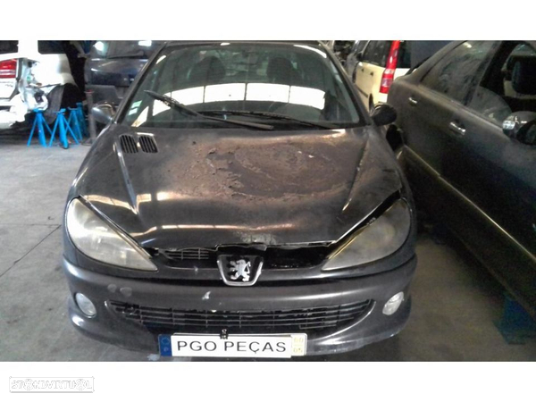 Peugeot 206 2.0 hdi para peças  