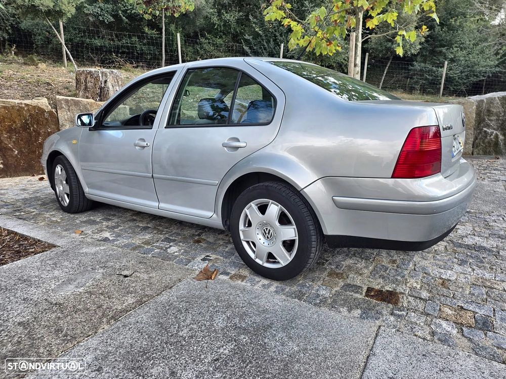 VW Bora 1.9 TDi Highline - 4