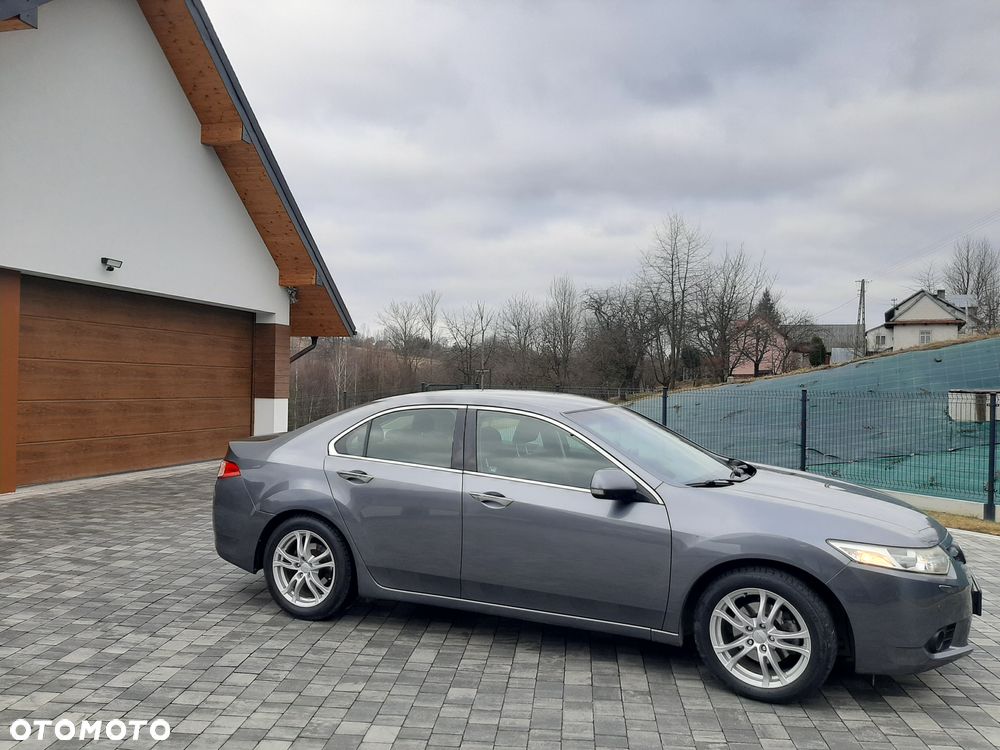 Honda Accord 2.0 Lifestyle - 10