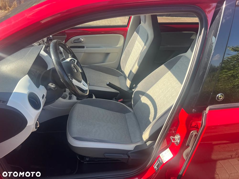 Volkswagen up! TSI beats - 10