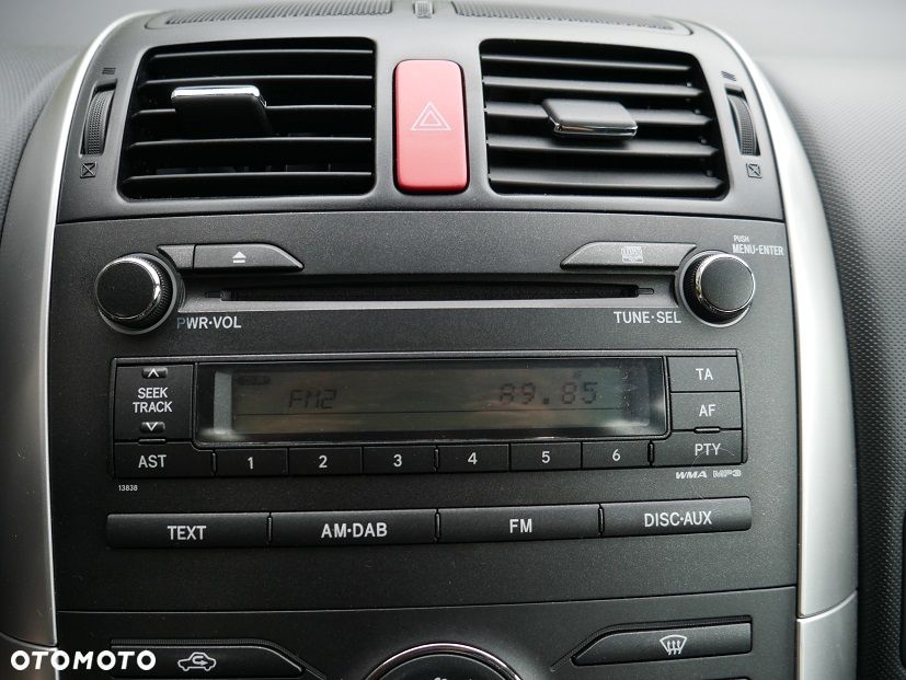 Toyota Auris 1.6 Executive - 15