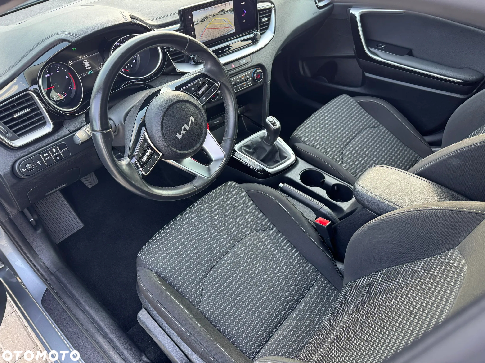 Kia Ceed - 26