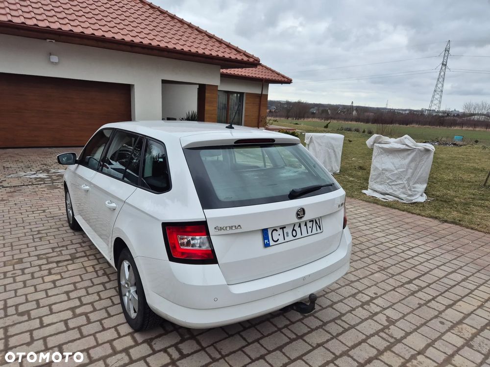 Skoda Fabia 1.2 TSI Active - 5