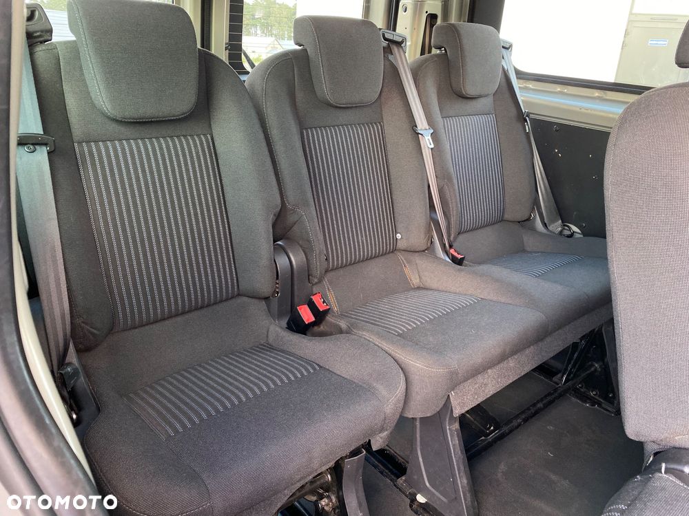 Ford Tourneo Custom - 7