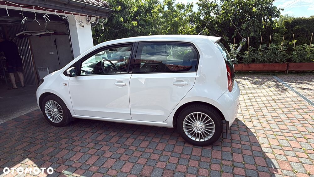 Volkswagen up! - 4