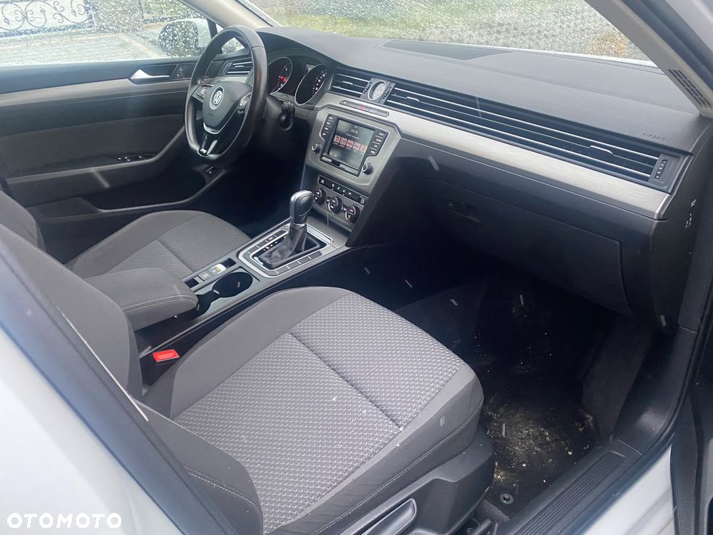 Volkswagen Passat Variant 2.0 TDI SCR DSG Elegance - 11