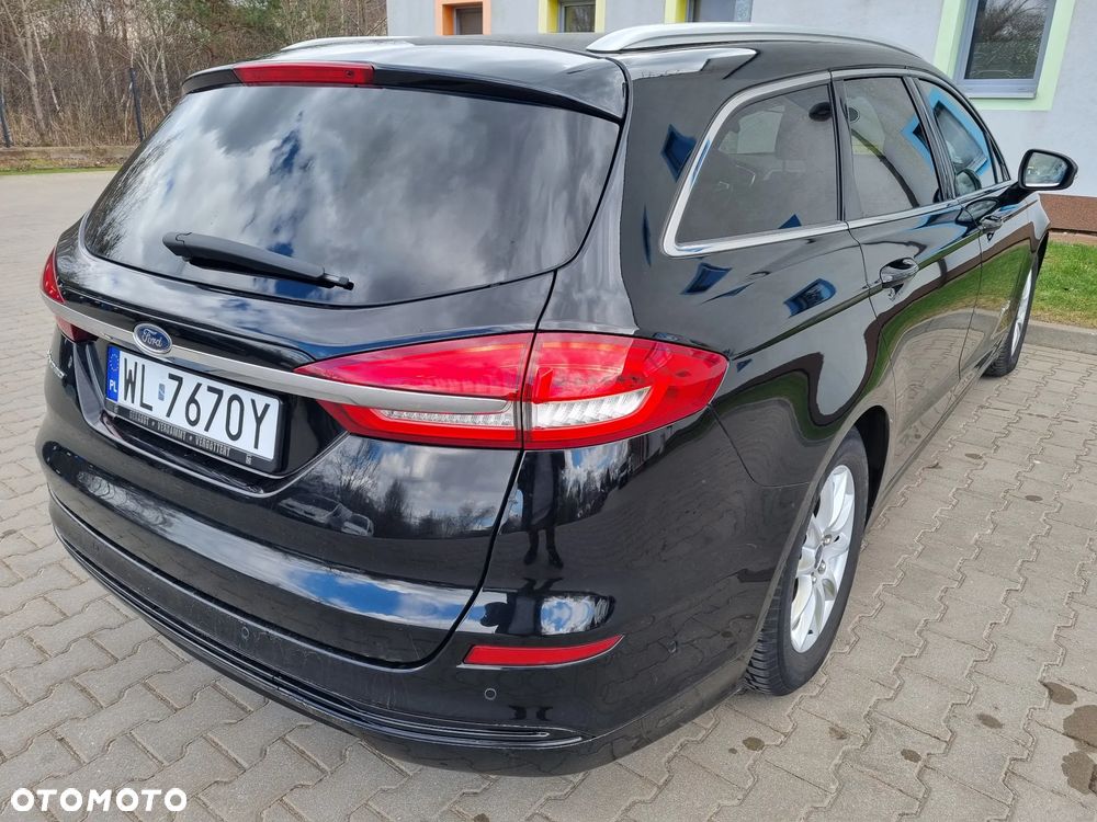 Ford Mondeo SW 2.0 Hybrid Titanium - 23