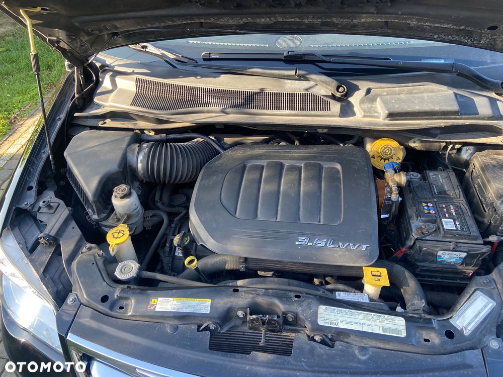 Chrysler Town & Country 3.6 Touring - 11