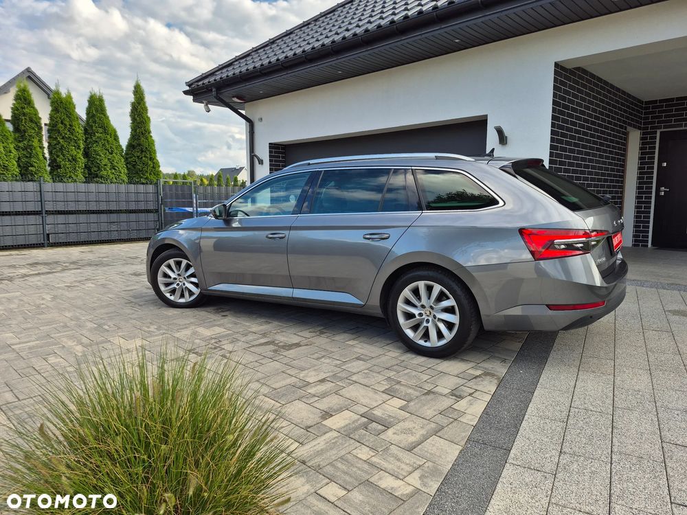 Skoda Superb 2.0 TDI SCR Style DSG - 38