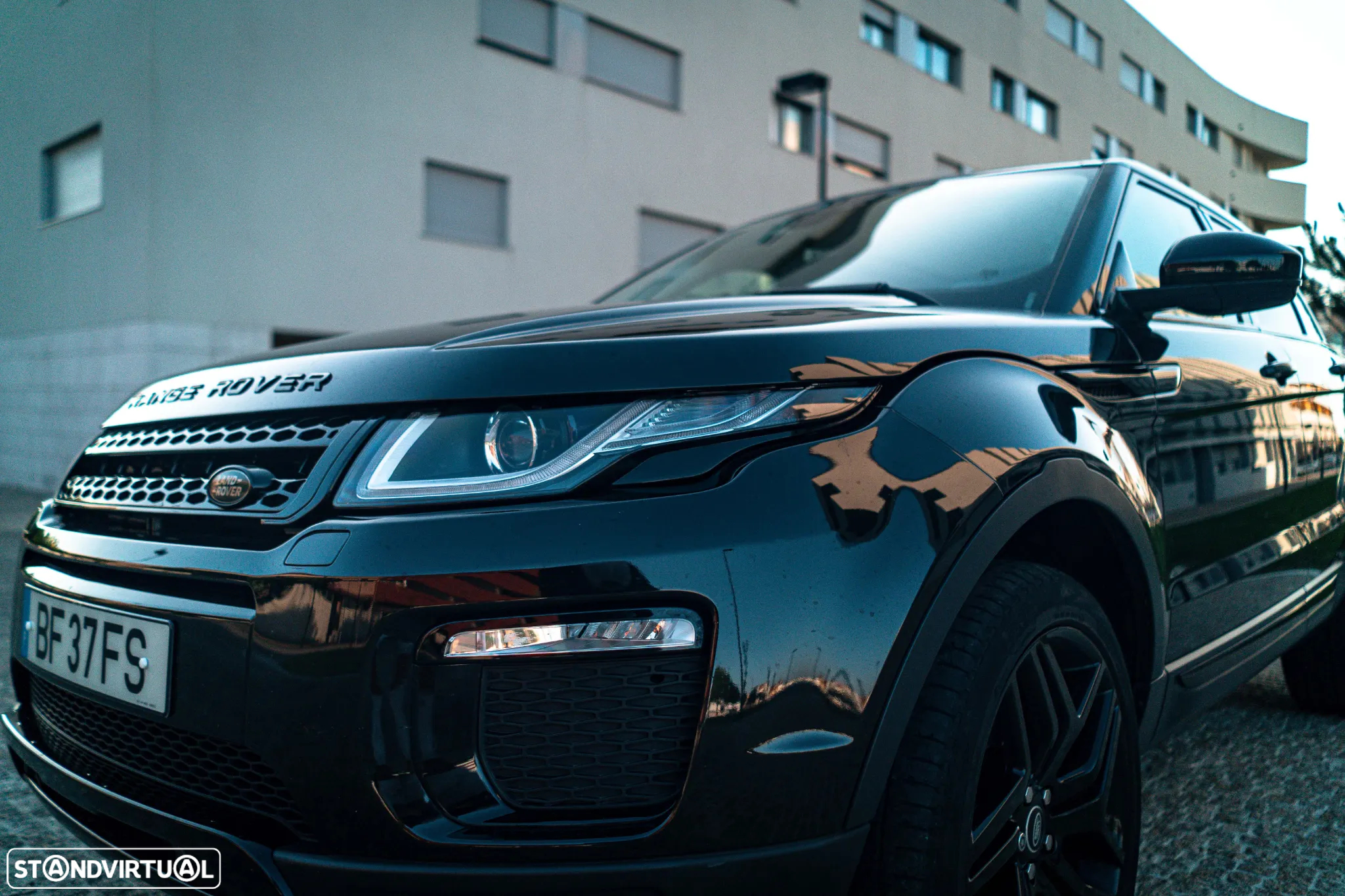 Land Rover Range Rover Evoque 2.0 TD4 SE Auto - 9