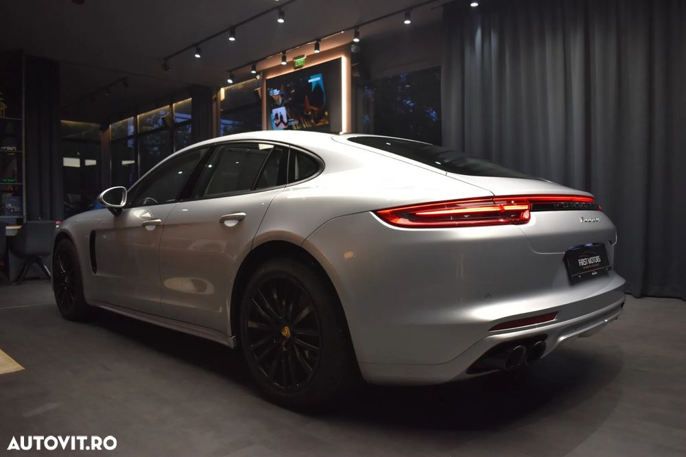 Porsche Panamera 4 - 5