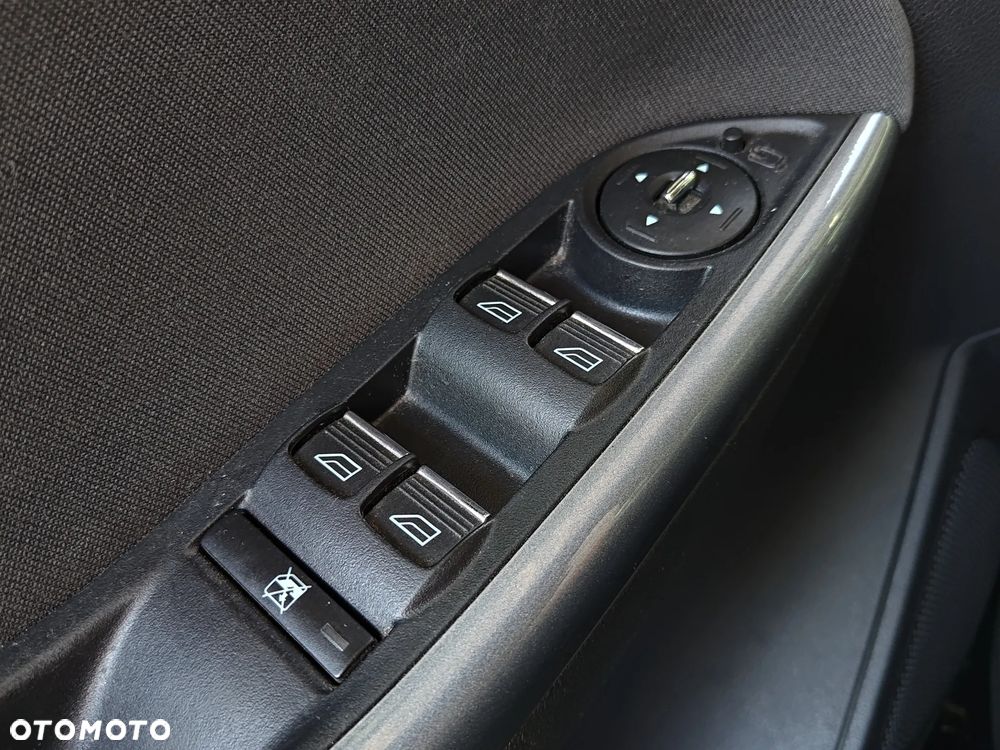 Ford Focus 1.6 EcoBoost Titanium - 24