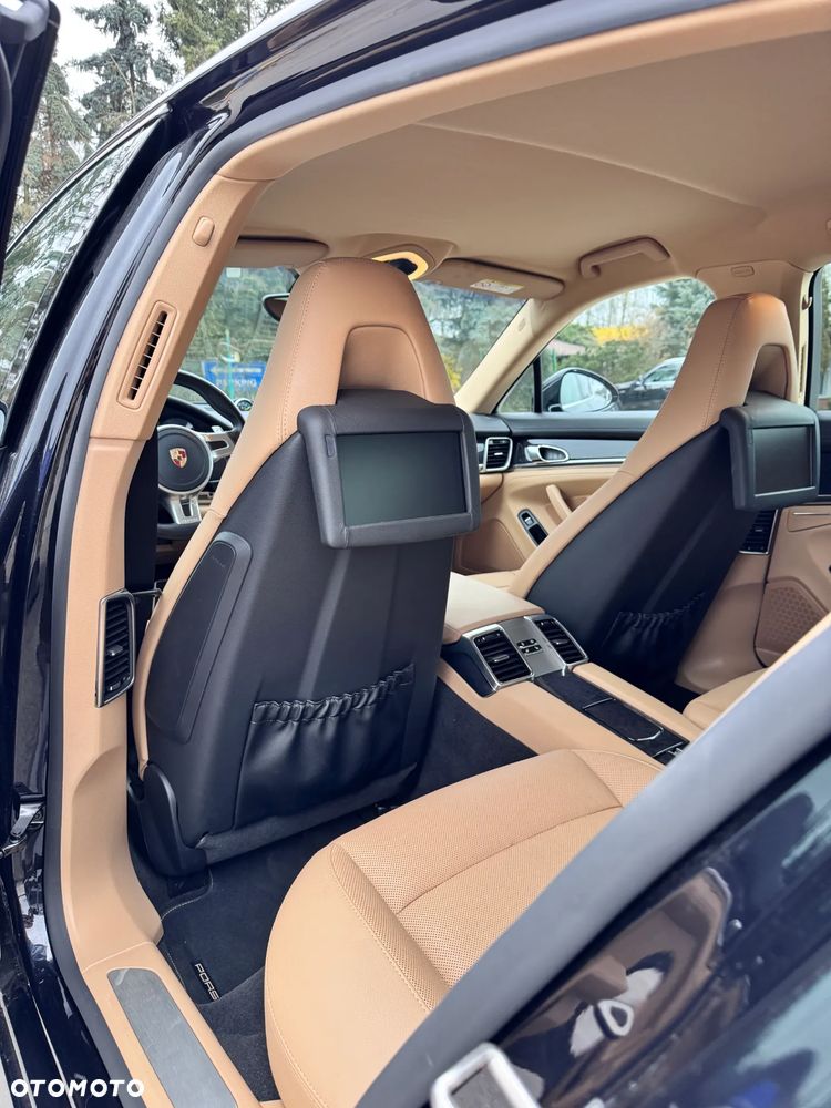 Porsche Panamera - 19