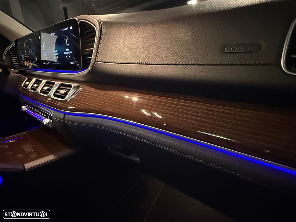 Mercedes-Benz GLS 350 d 4Matic - 42