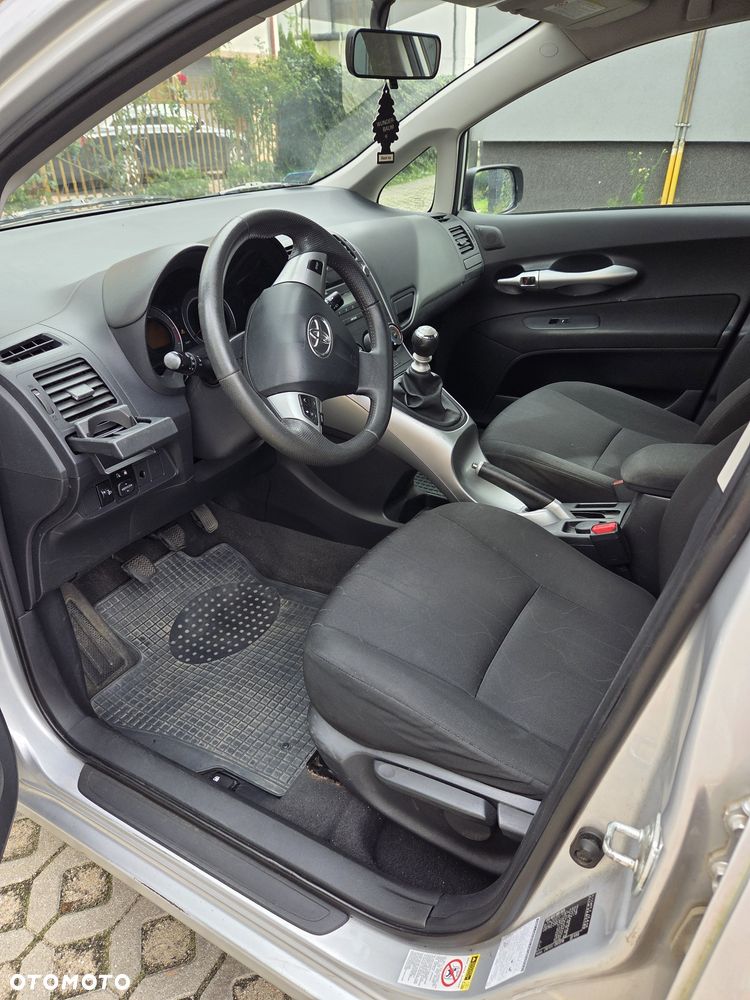 Toyota Auris - 4