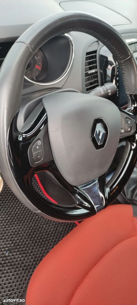 Renault Captur - 4