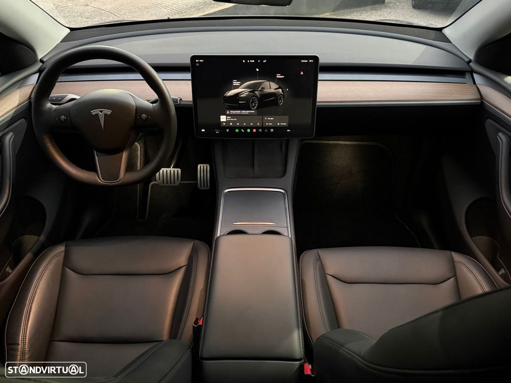 Tesla Model Y Performance Dual Motor AWD - 19