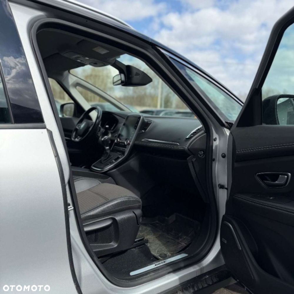 Renault Scenic - 31