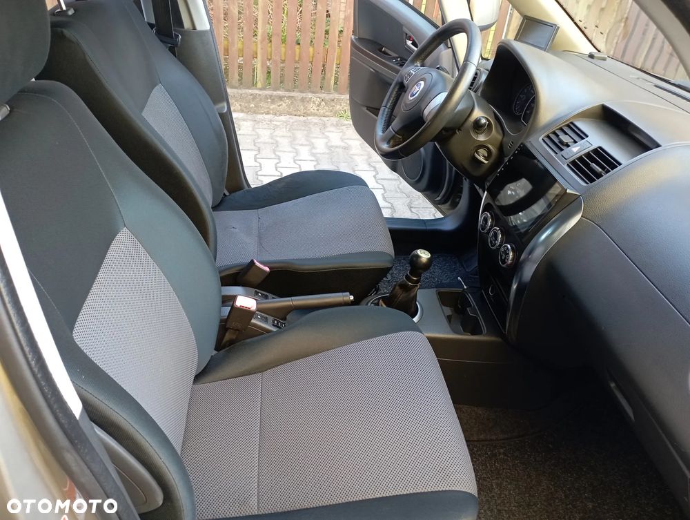 Fiat Sedici 1.6 16V 4x4 Luxury - 13