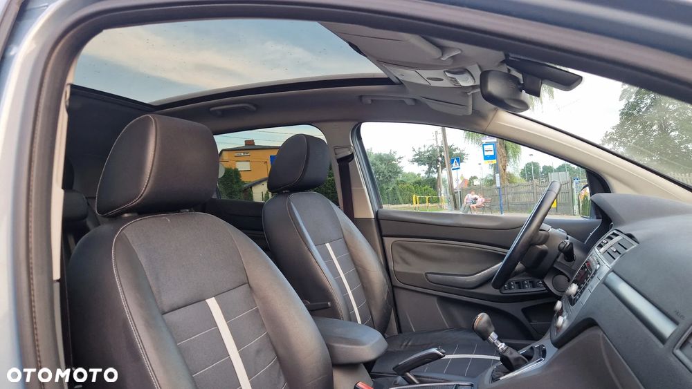 Ford Kuga 2.0 TDCi 4x4 Titanium - 12