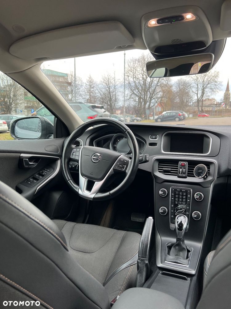 Volvo V40 D3 Drive-E Momentum - 12