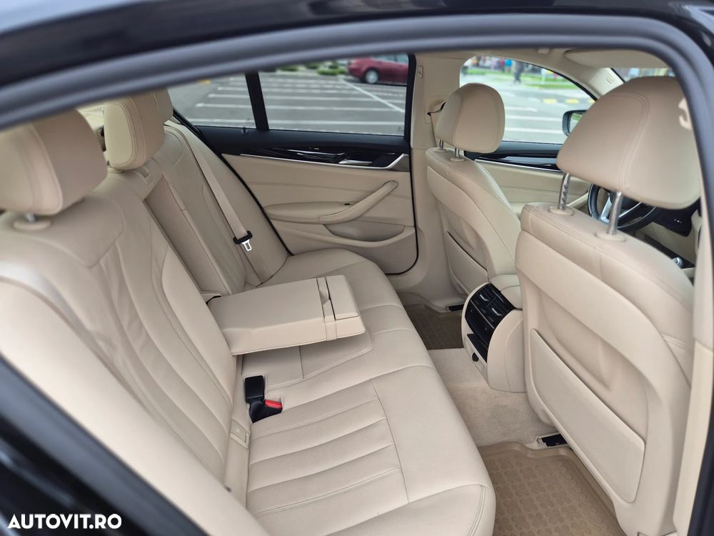 BMW Seria 5 520d xDrive AT - 14