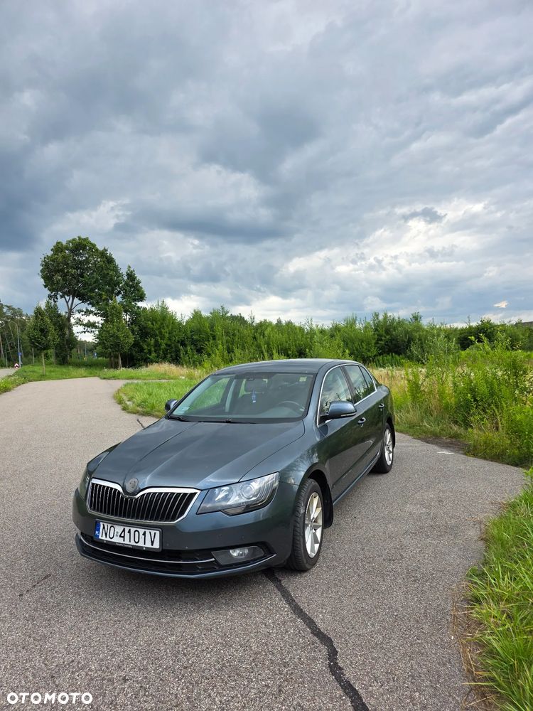 Skoda Superb 2.0 TDI Ambition - 2