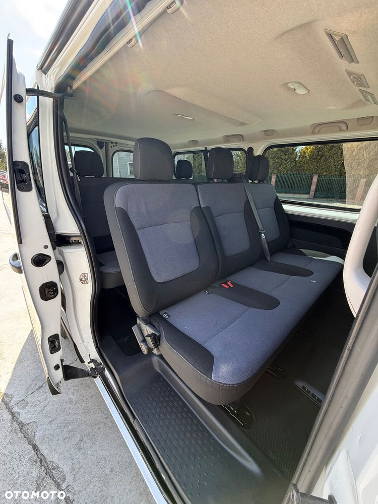 Opel Vivaro L2H1 2,9t Elegance Business - 17