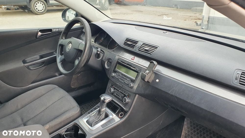 Volkswagen Passat 2.0 TDI Comfortline Optimum DSG - 26