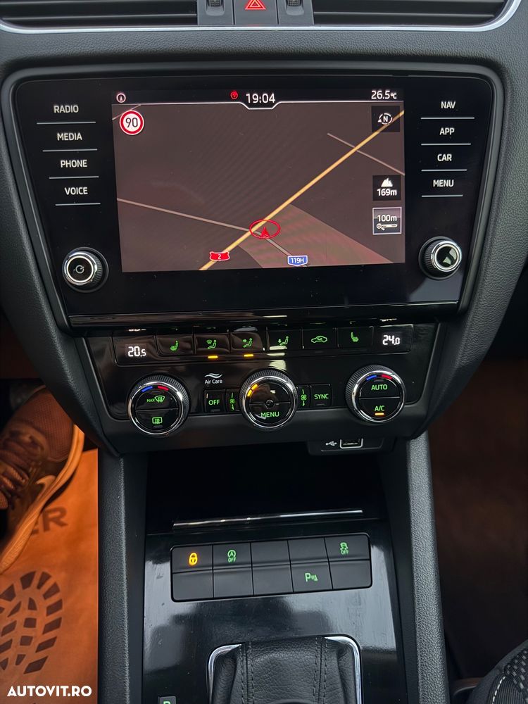 Skoda Octavia 2.0 TDI (Green tec) 4x4 DSG Scout - 9