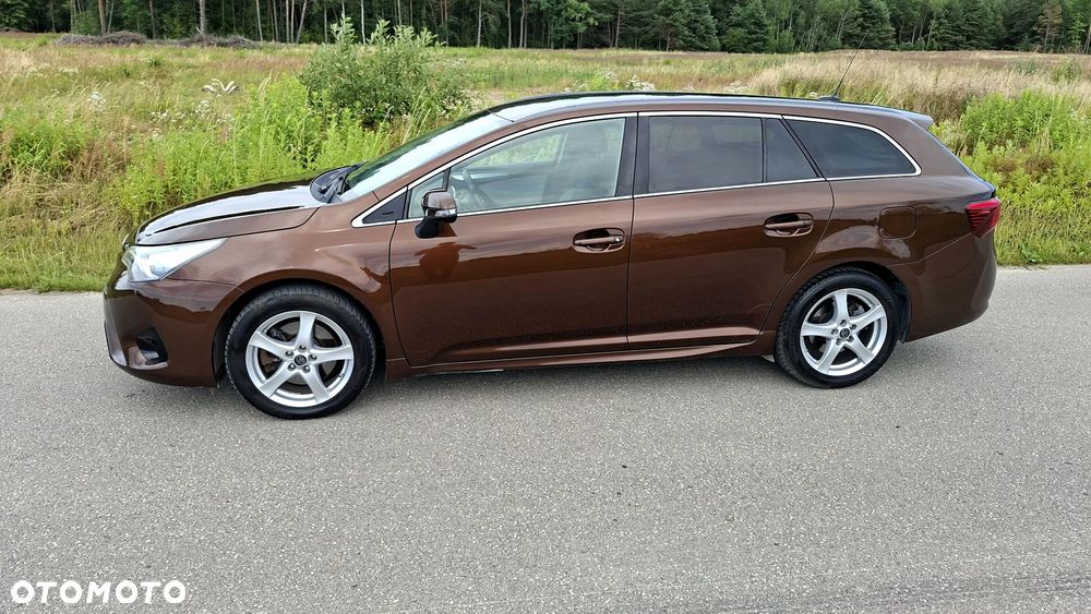 Toyota Avensis 2.0 D-4D Premium - 5