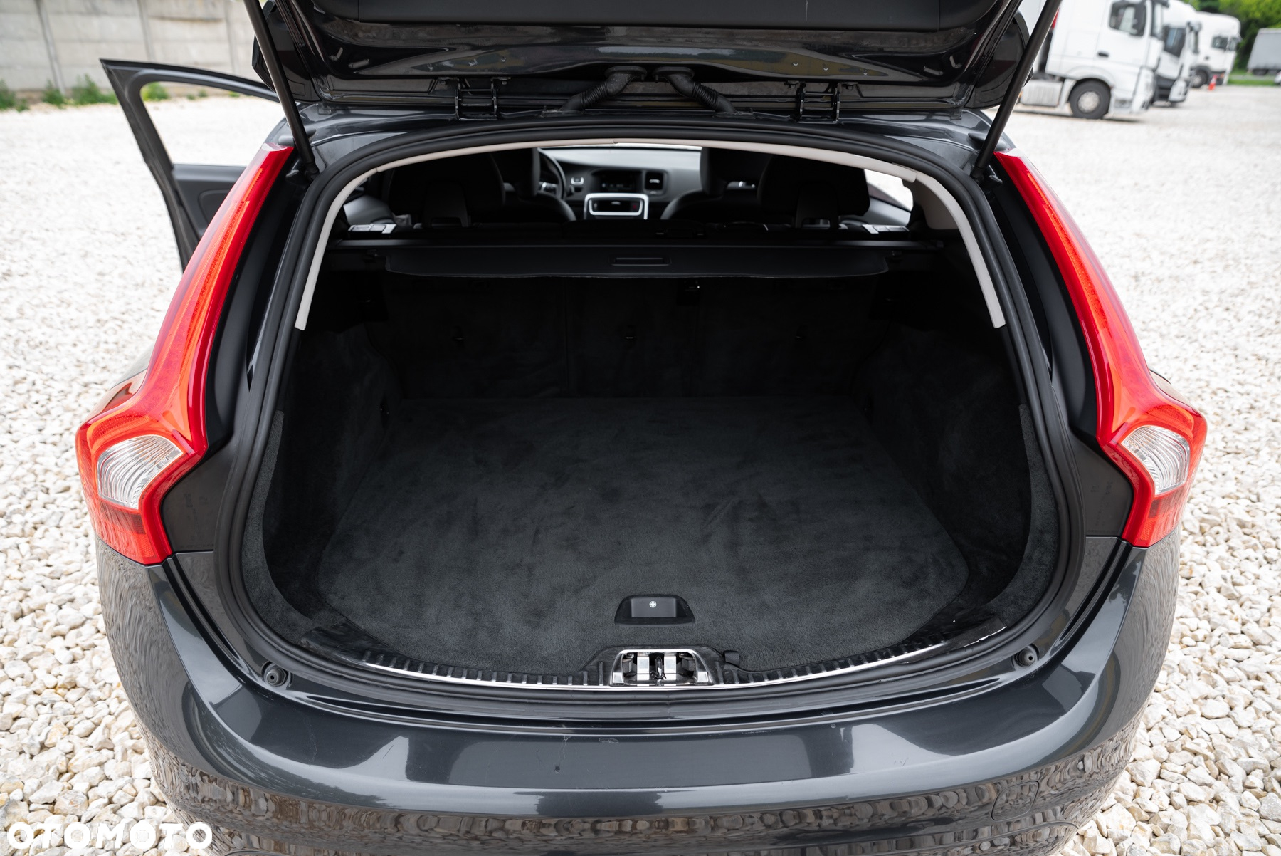 Volvo V60 D4 Geartronic Summum - 19